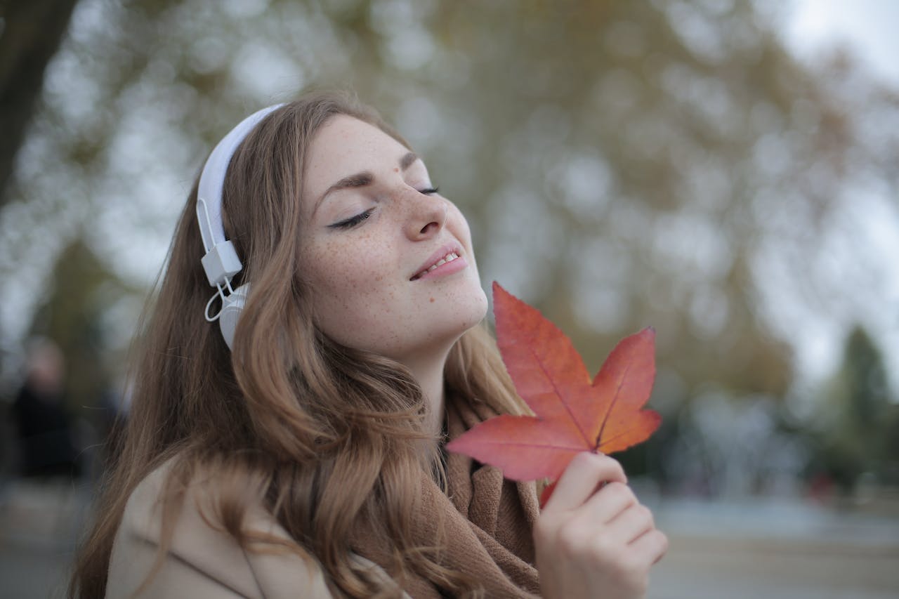 Les looks urbains chic pour les saisons de transition